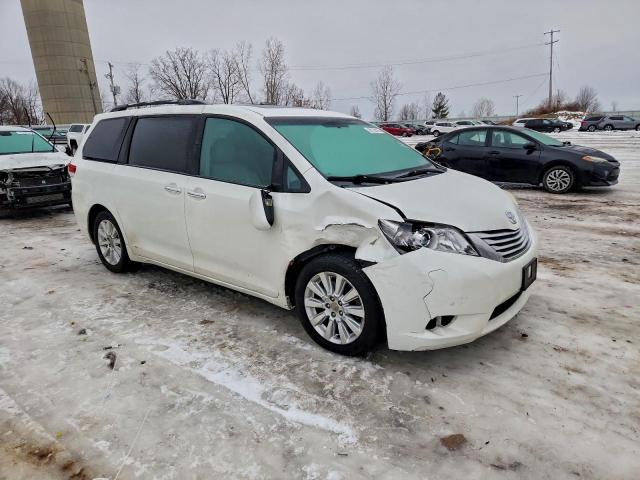 Toyota Sienna Xle Image 4
