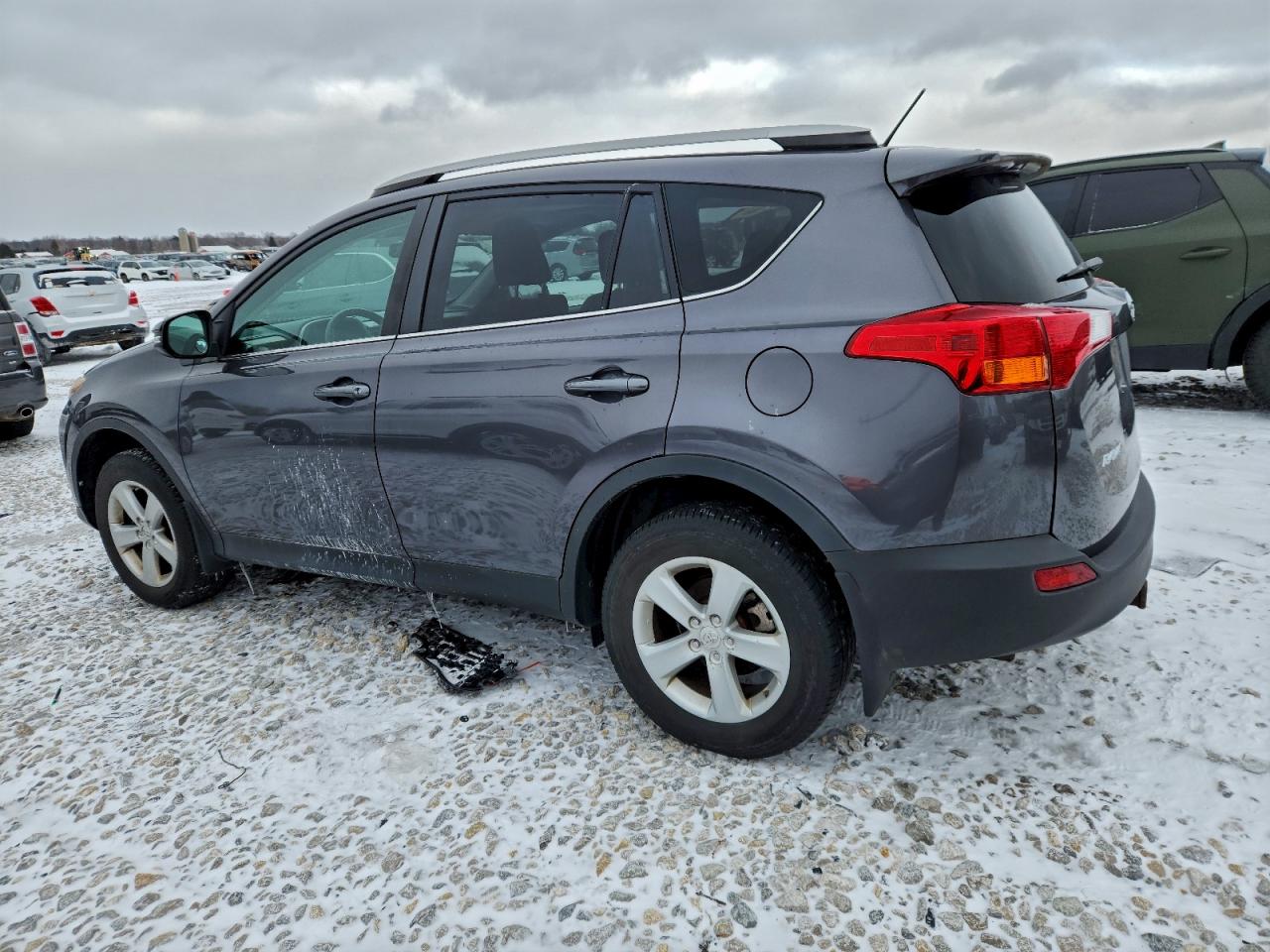 Toyota RAV4 Xle Image 6