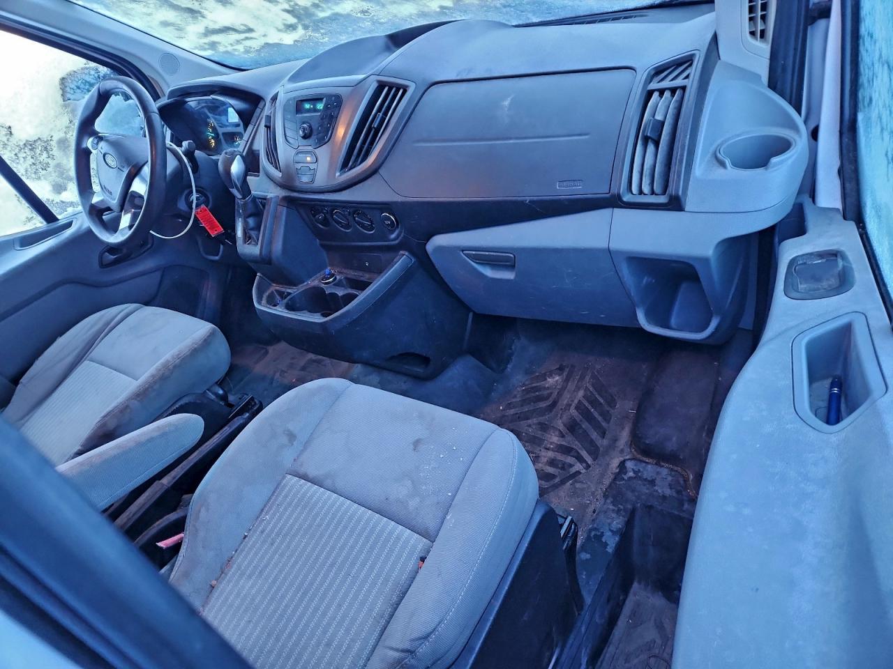 Ford Transit T-250 Image 8