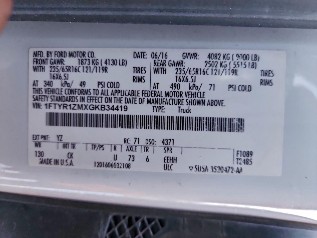 Ford Transit T-250 Image 11