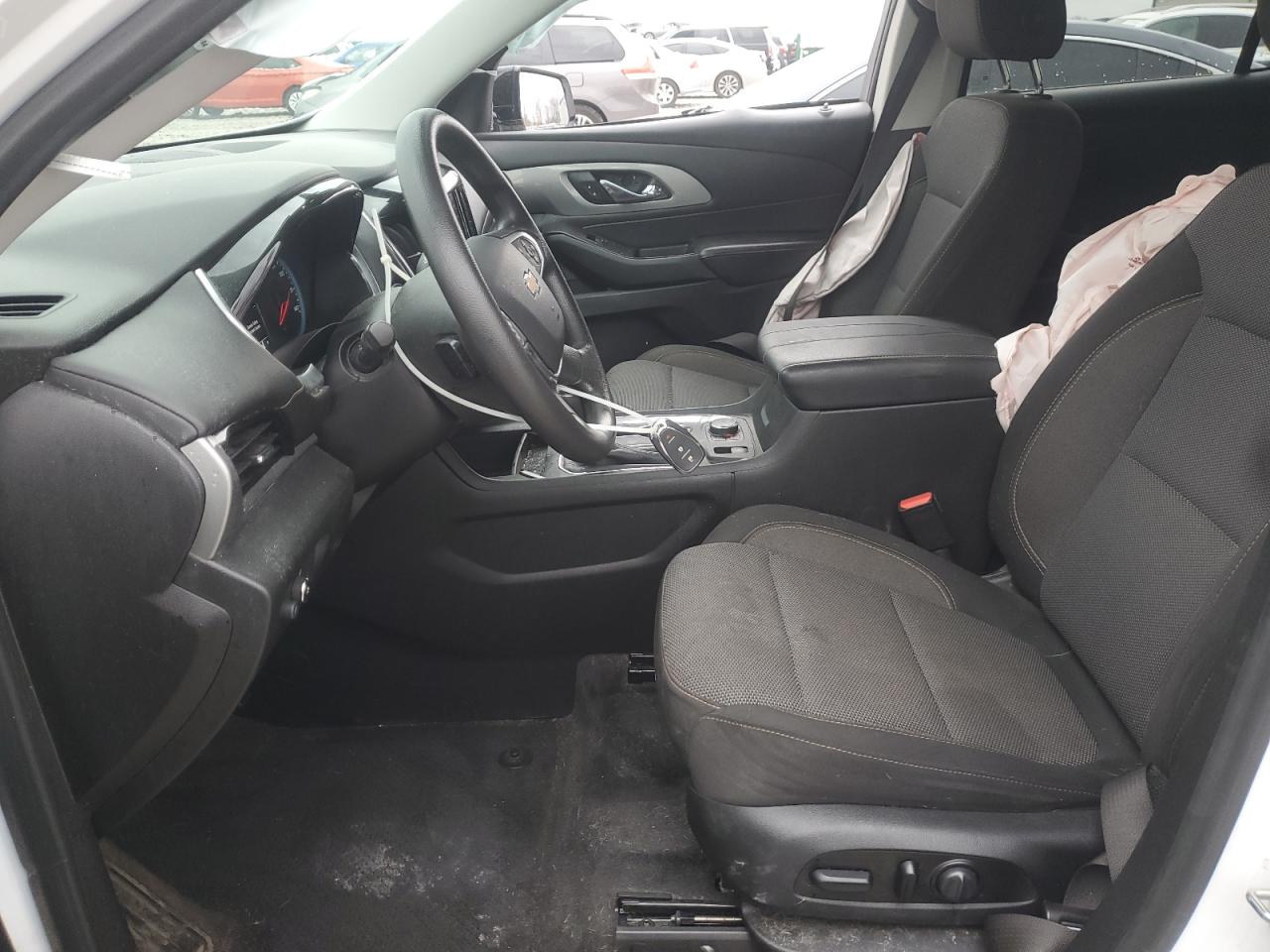 Chevrolet Traverse Ls Image 3