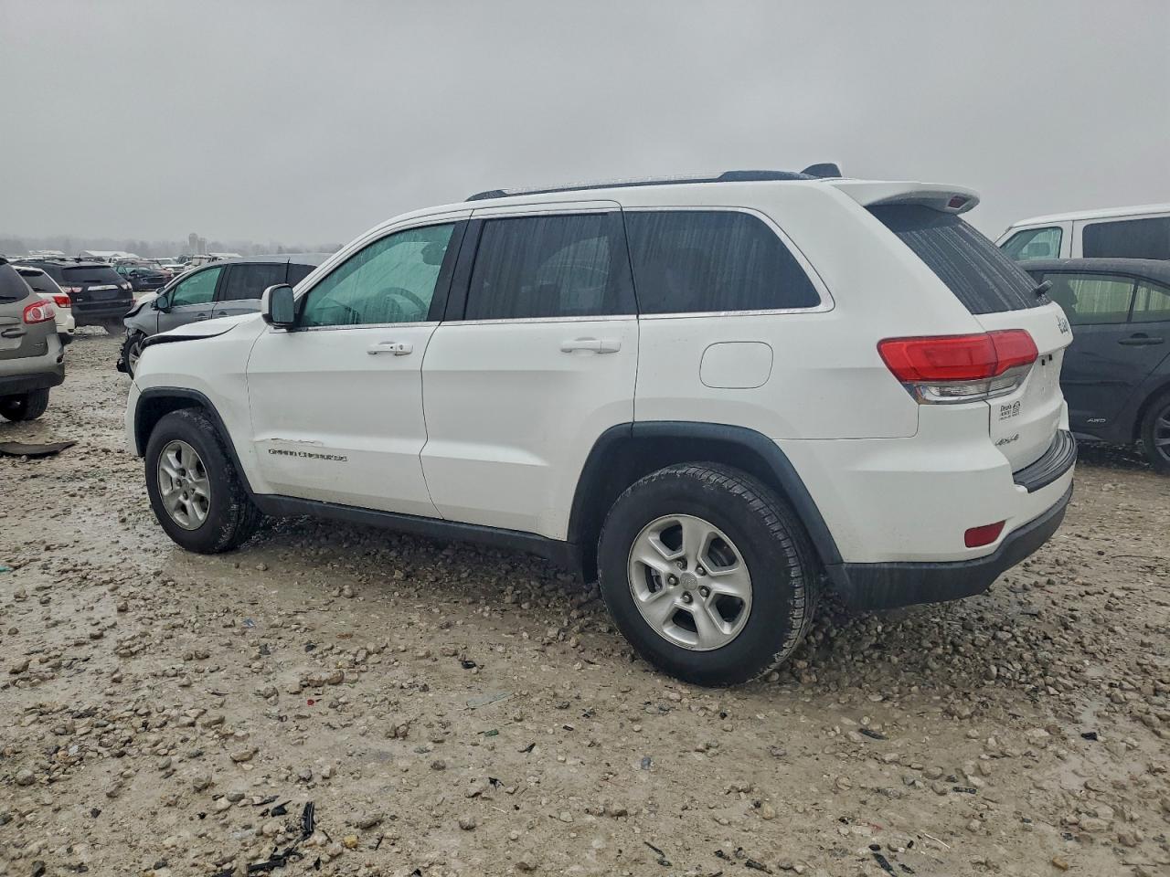 Jeep Grand Cherokee Laredo Image 2