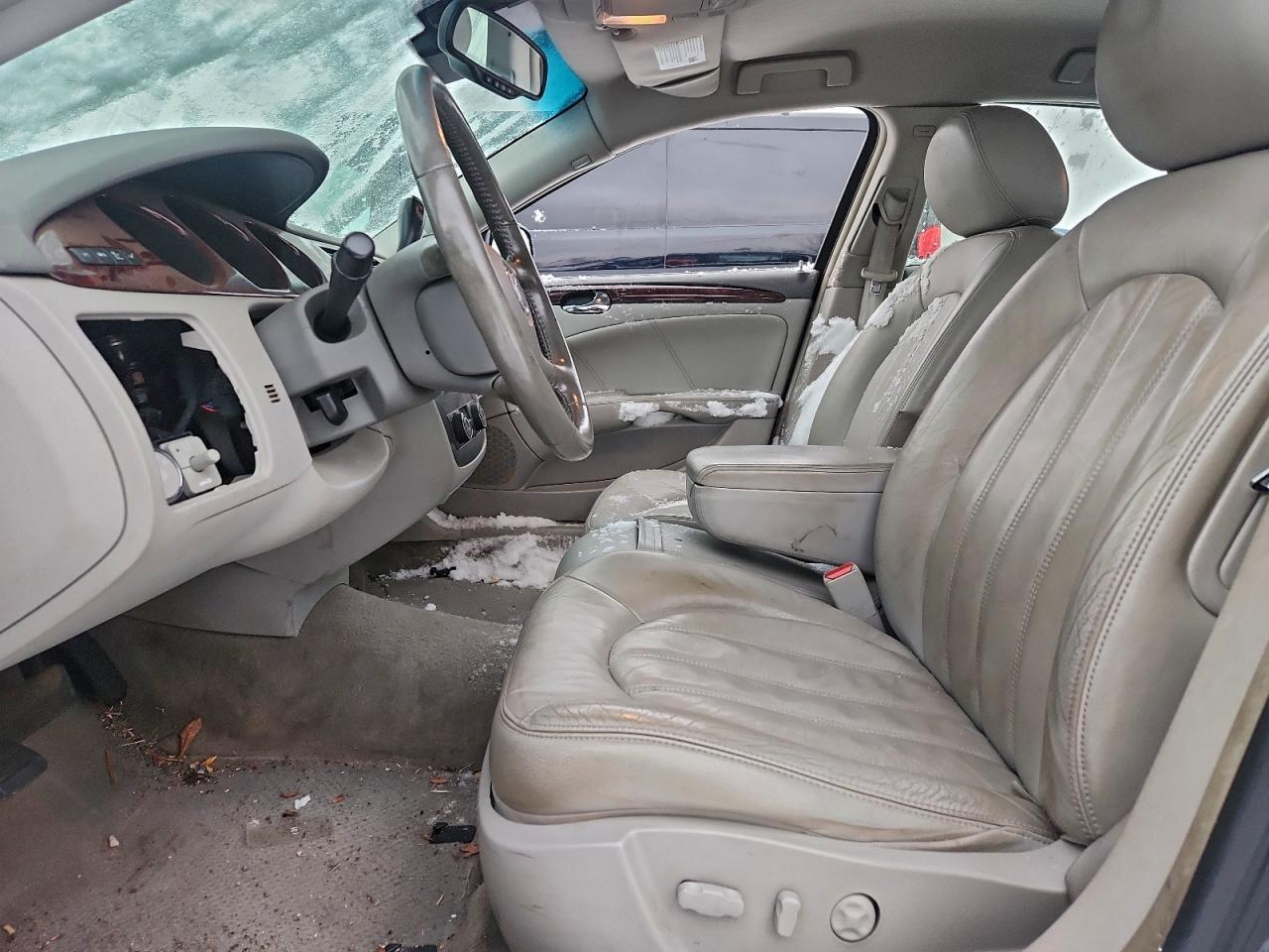 Buick Lucerne Cxl Image 3