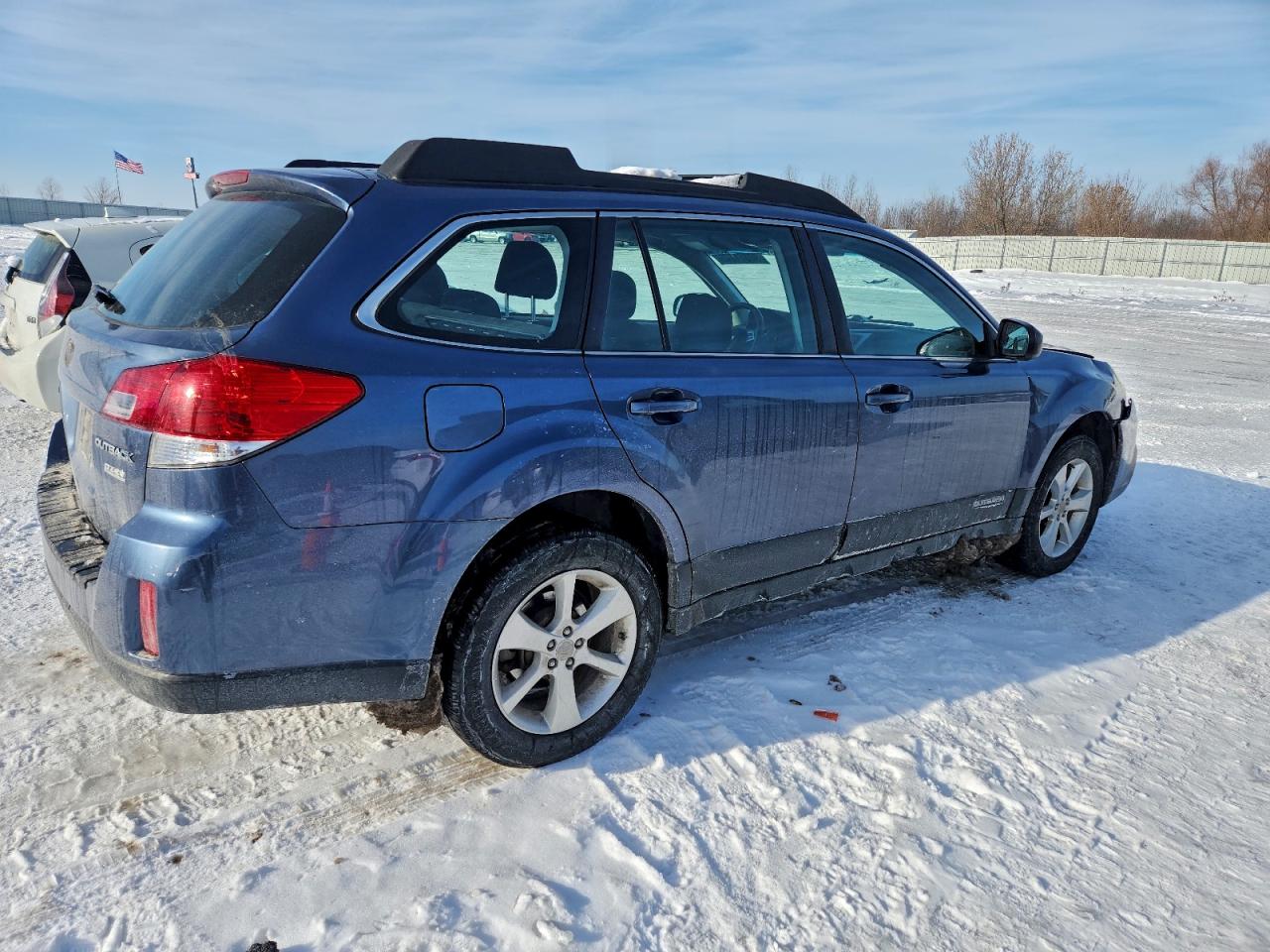 Subaru Outback 2.5i Image 4