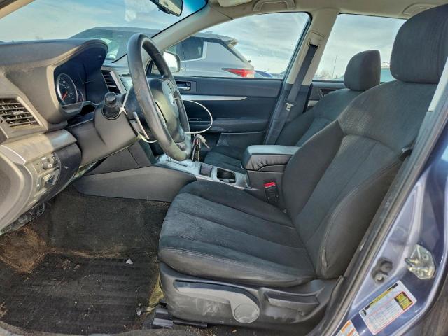 Subaru Outback 2.5i Image 12