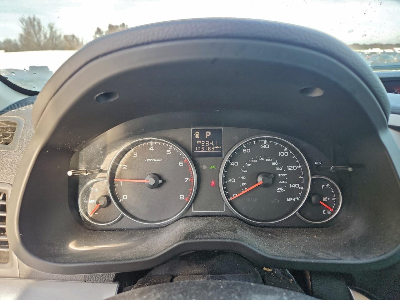 Subaru Outback 2.5i Image 11