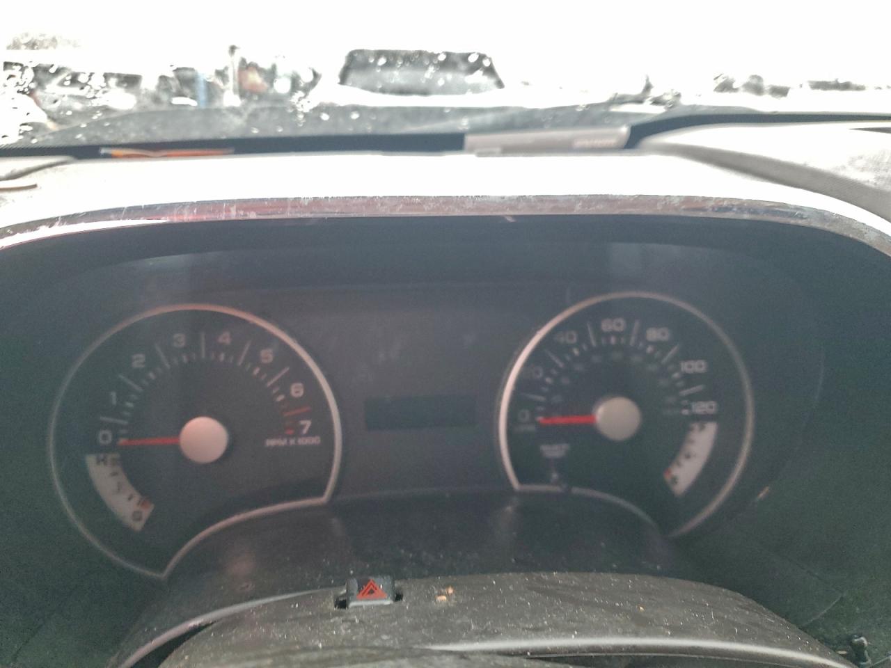 Ford Explorer Xlt Image 4