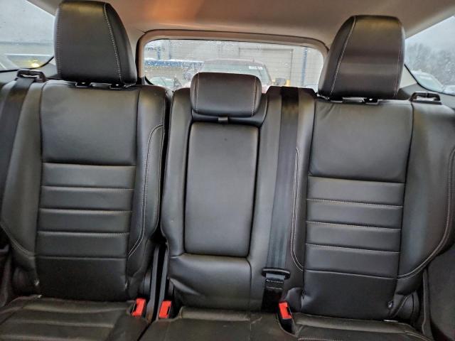 Ford Escape Titanium Image 14