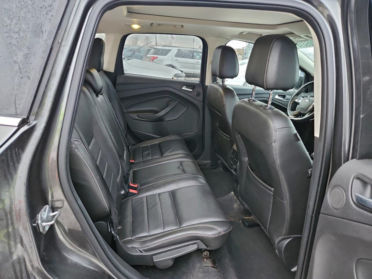 Ford Escape Titanium Image 13