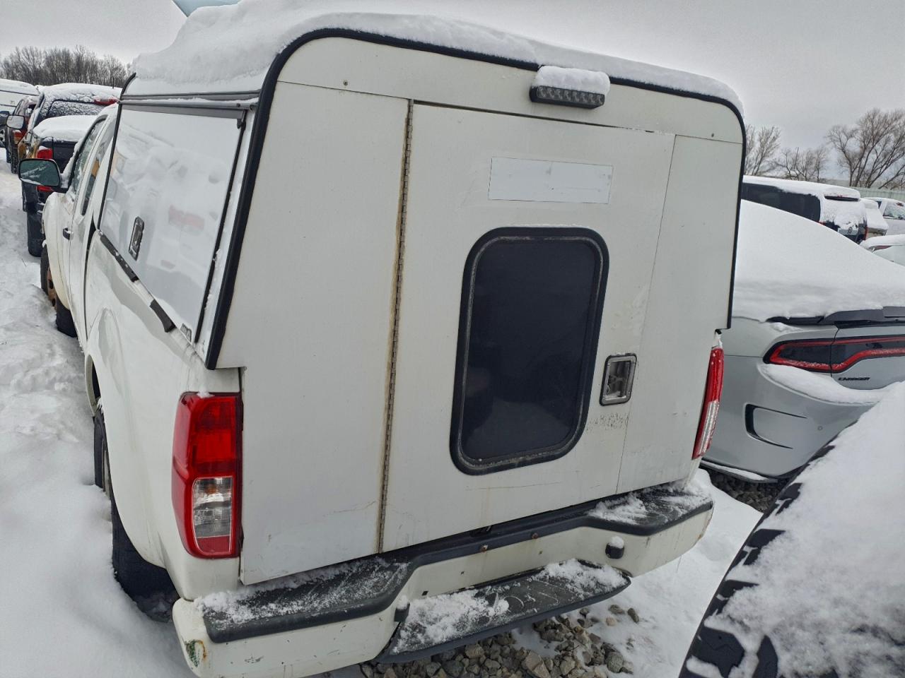 Nissan Frontier S Image 2