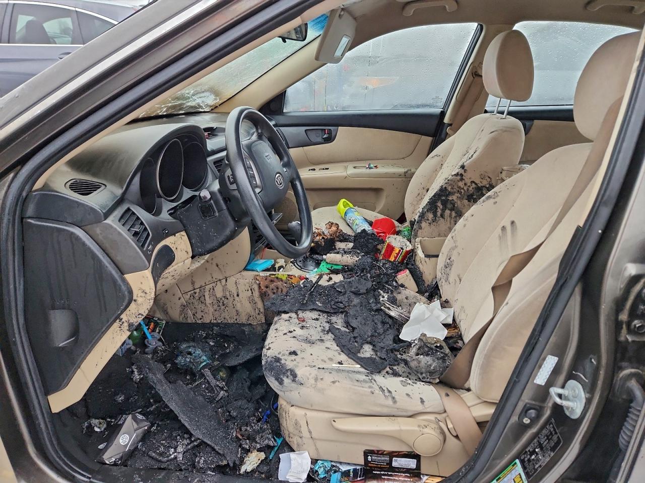 Kia Optima Lx Image 8