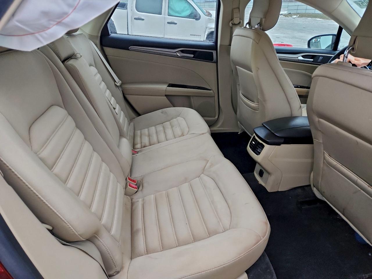 Ford Fusion Se Image 8