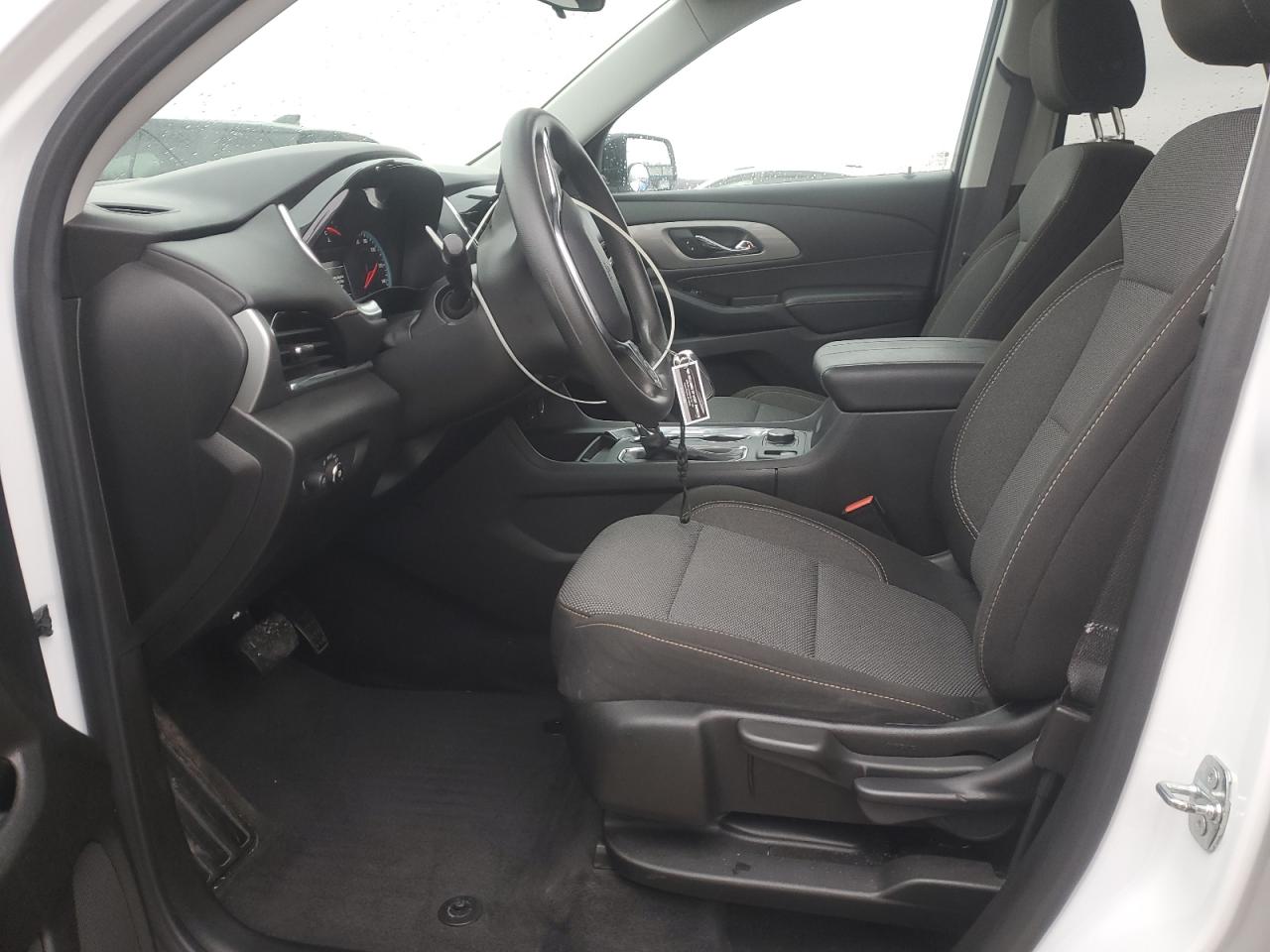 Chevrolet Traverse Ls Image 4