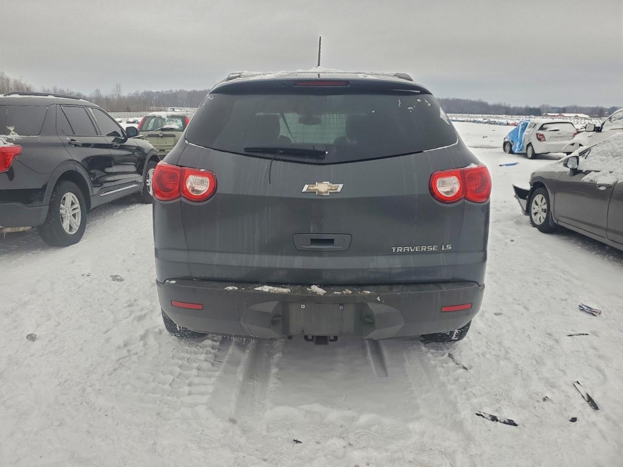 Chevrolet Traverse Ls Image 6