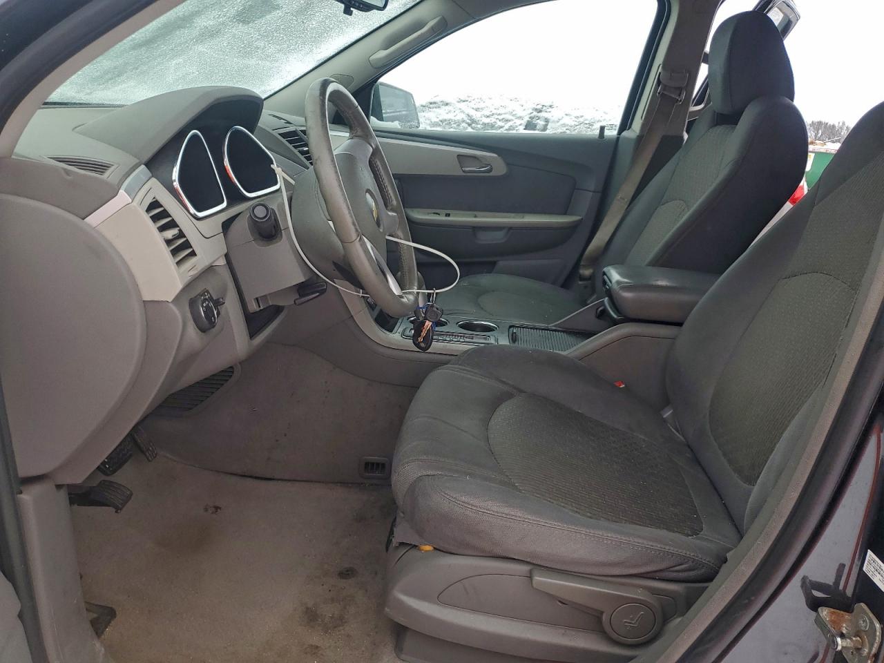 Chevrolet Traverse Ls Image 8