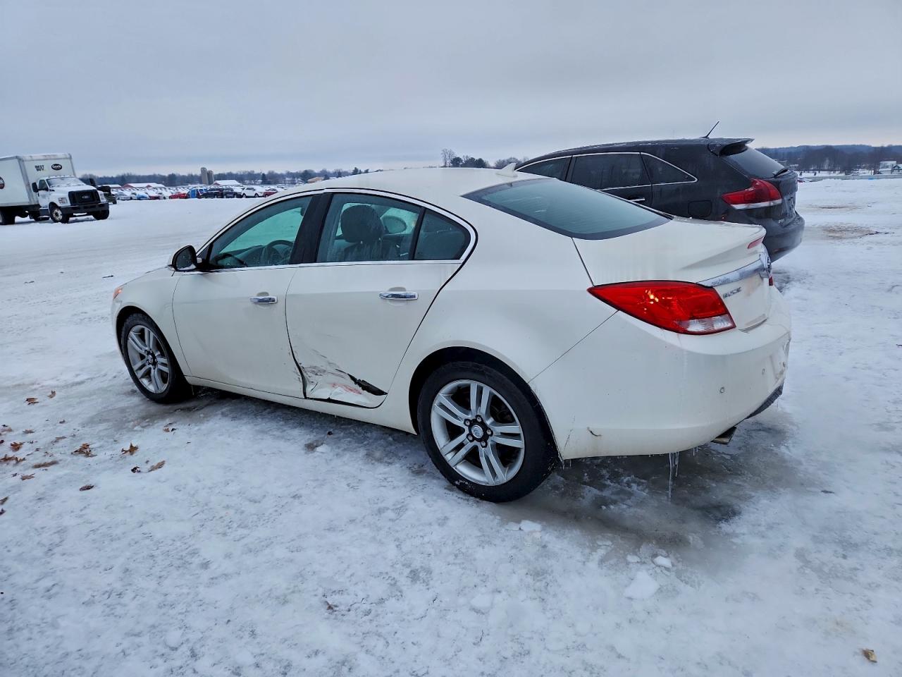 Buick Regal Premium Image 2