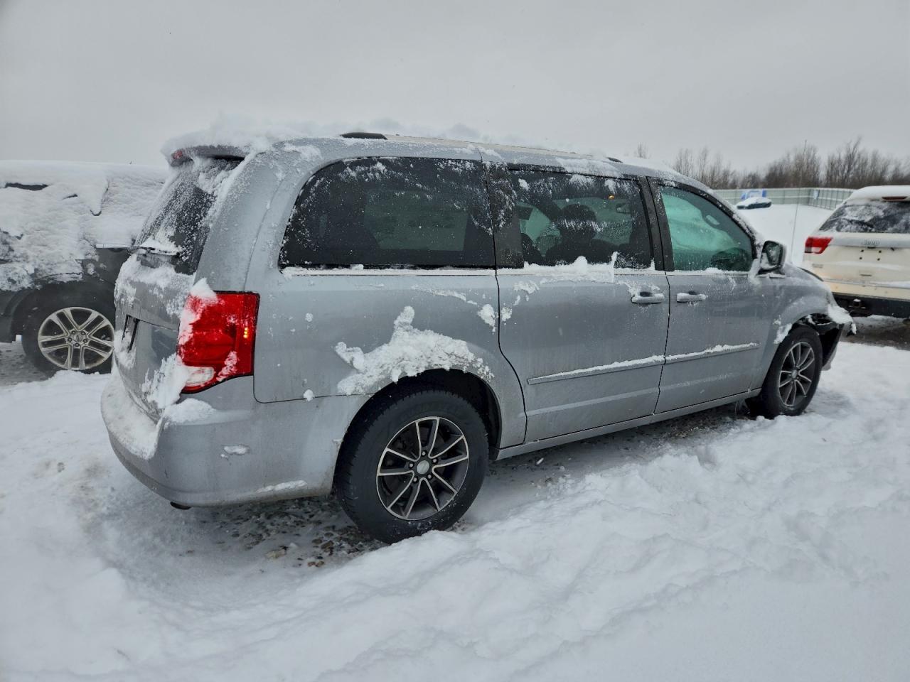 Dodge Caravan Sxt Image 2