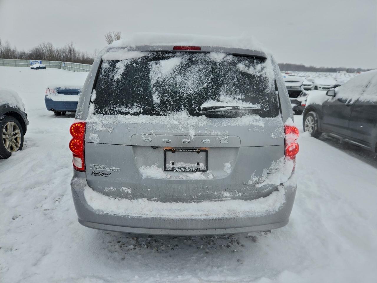 Dodge Caravan Sxt Image 8