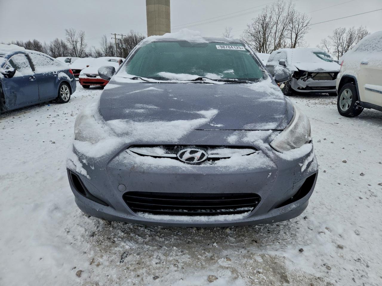 Hyundai ACCENT Se Image 10