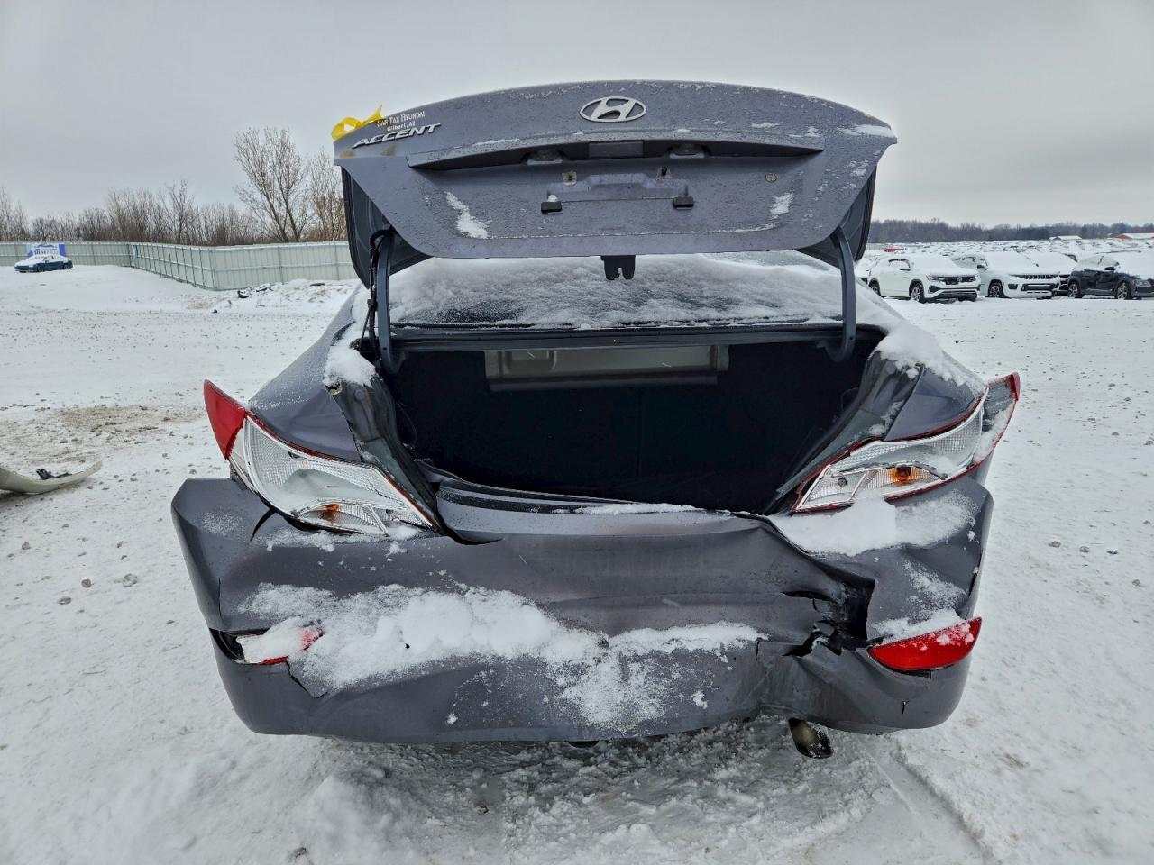 Hyundai ACCENT Se Image 3