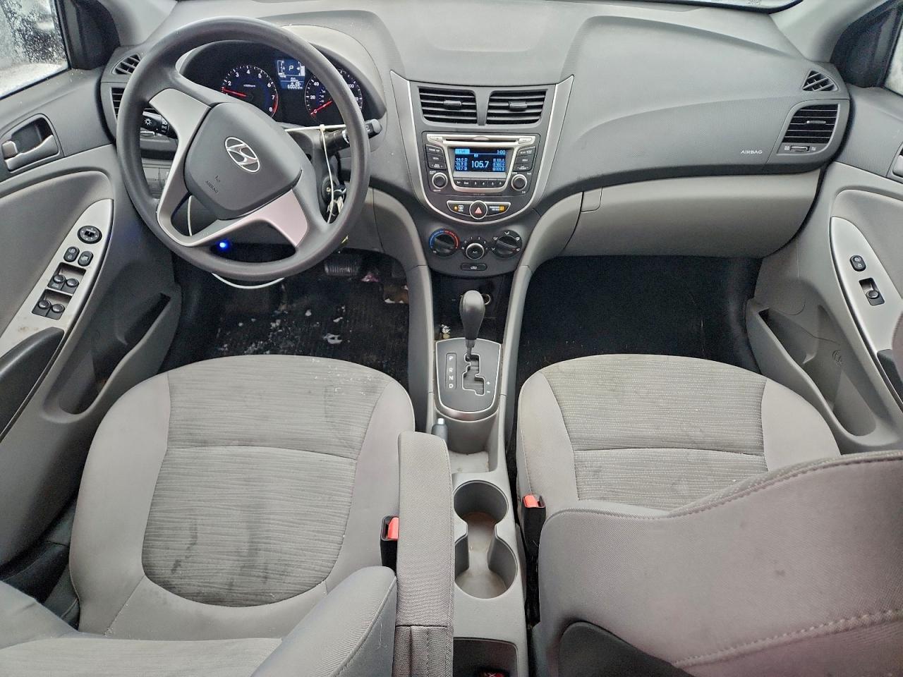 Hyundai ACCENT Se Image 6