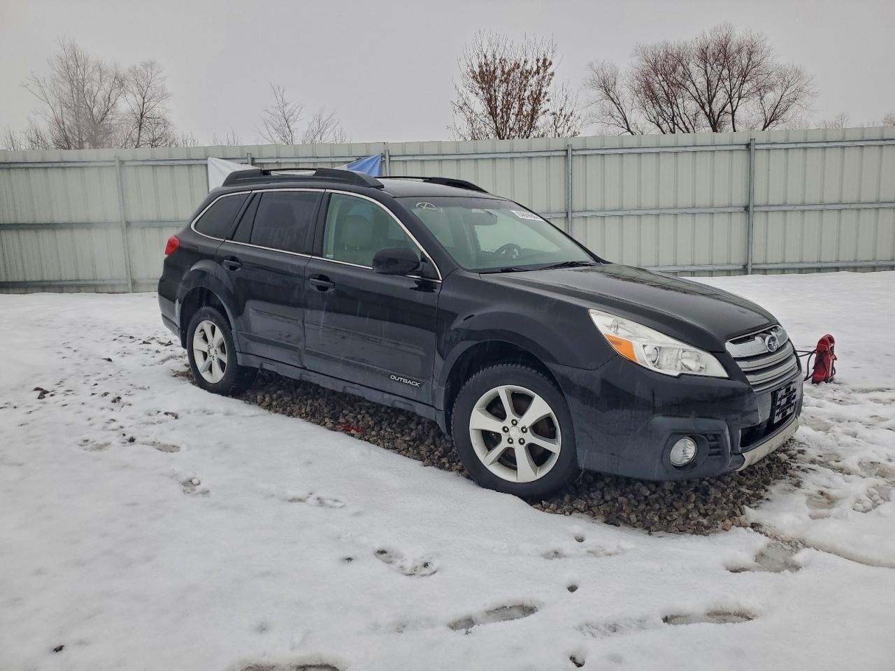 Subaru Outback 2.5i Limited Image 2