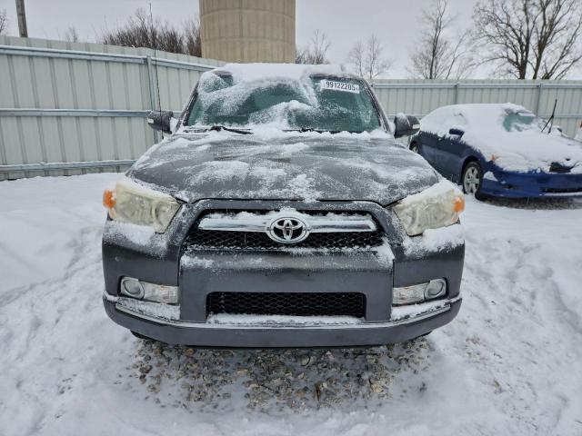 Toyota 4Runner Sr5 Image 12