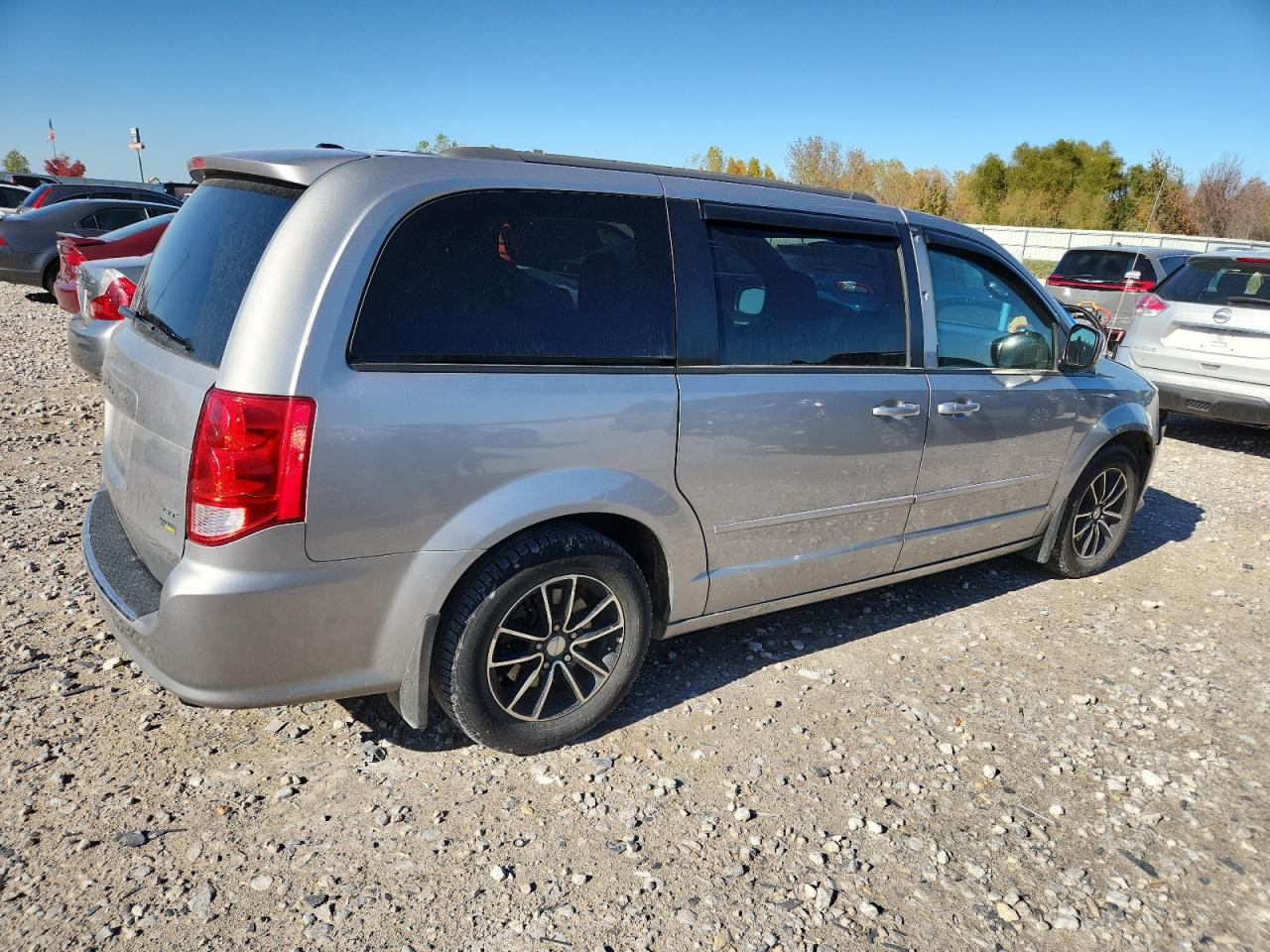 Dodge Caravan Gt Image 2