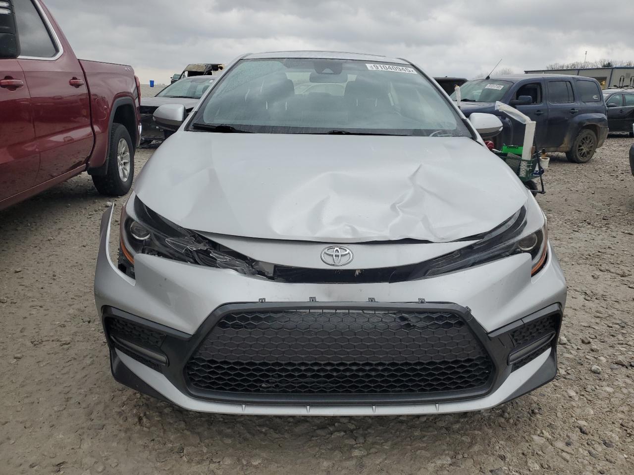 Toyota Corolla Se Image 7