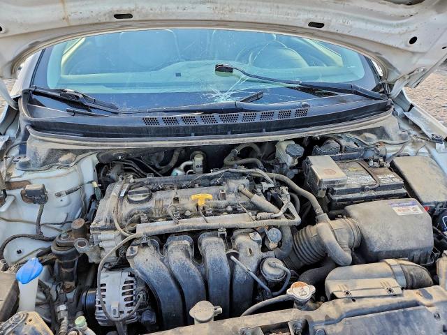 Hyundai ELANTRA Gls Image 7