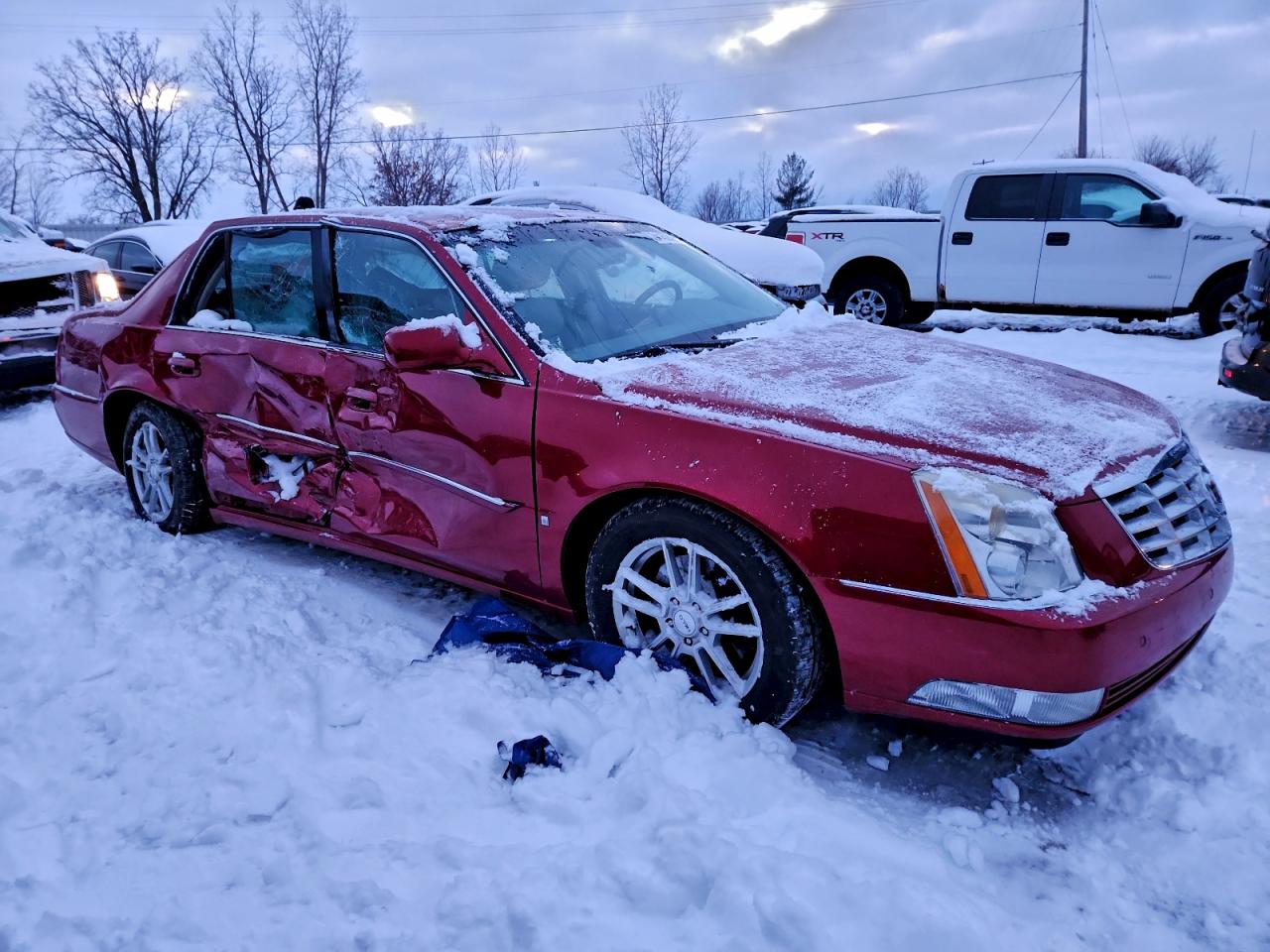 Cadillac DTS Image 7