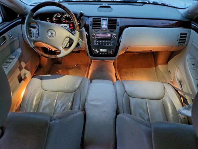 Cadillac DTS Image 12