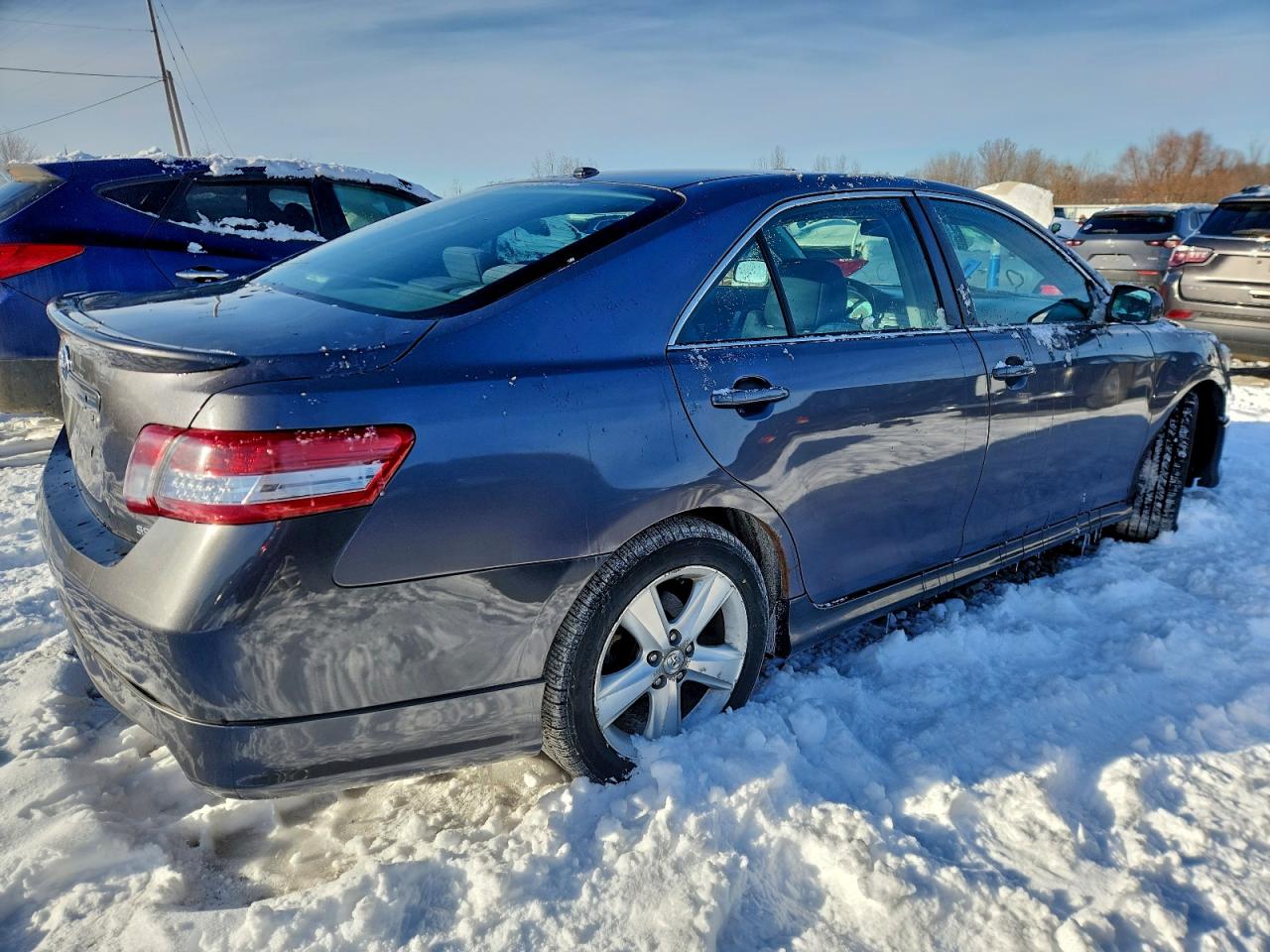 Toyota Camry Base Image 10