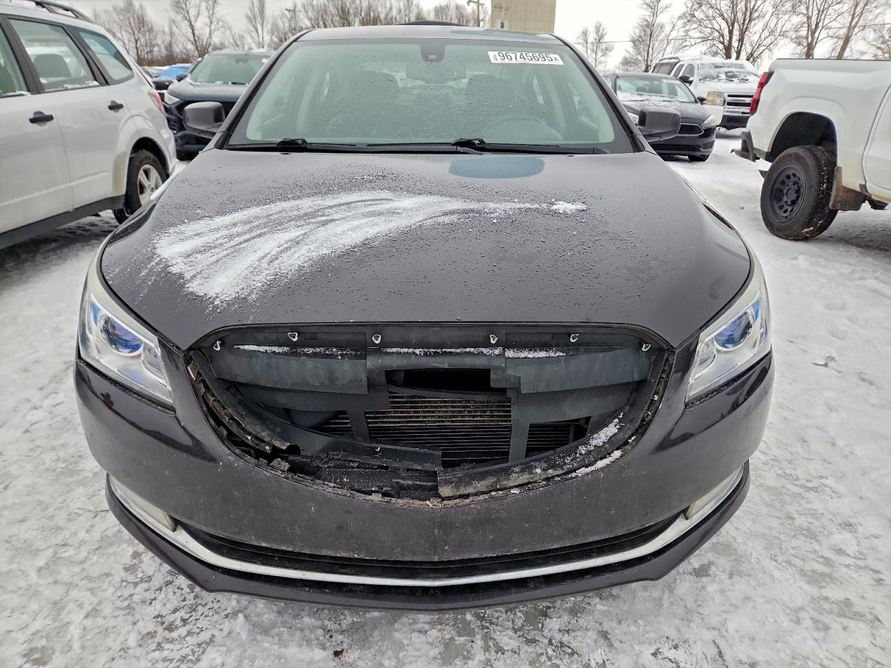 Buick LaCrosse Image 2