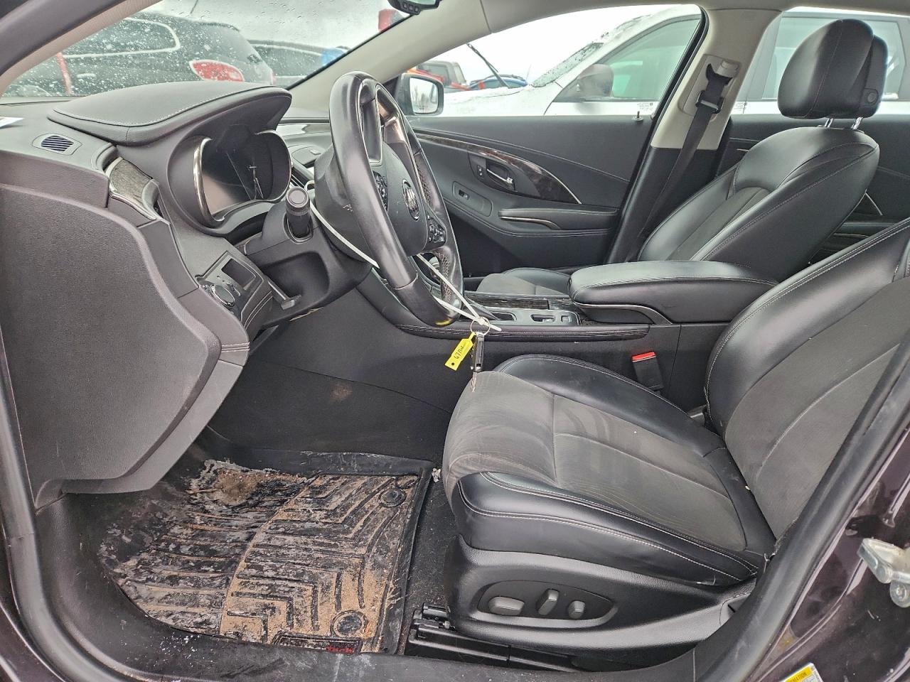 Buick LaCrosse Image 9