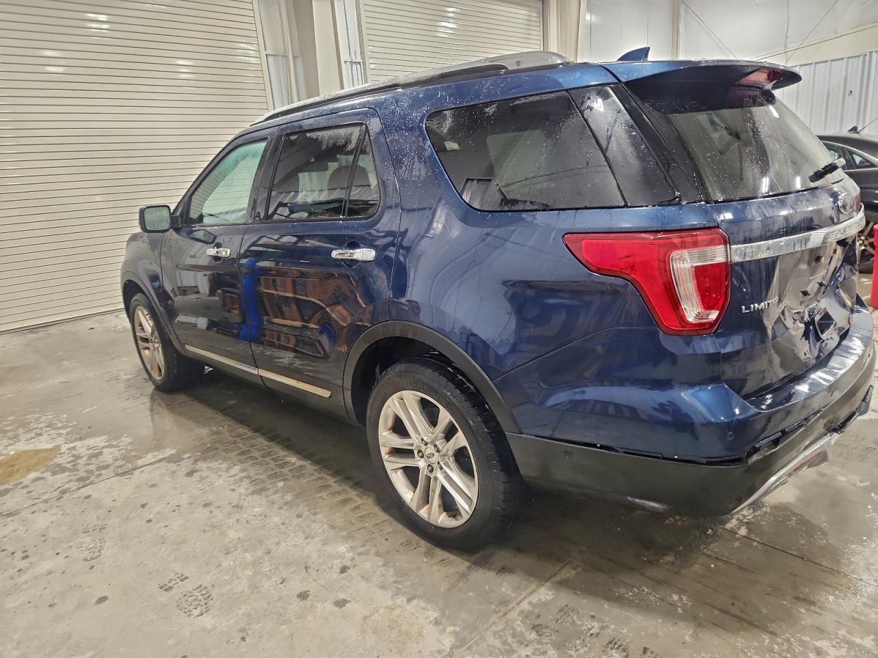 Ford Explorer Limited Image 2