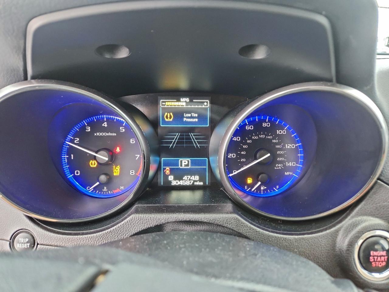 Subaru Outback 2.5i Limited Image 9