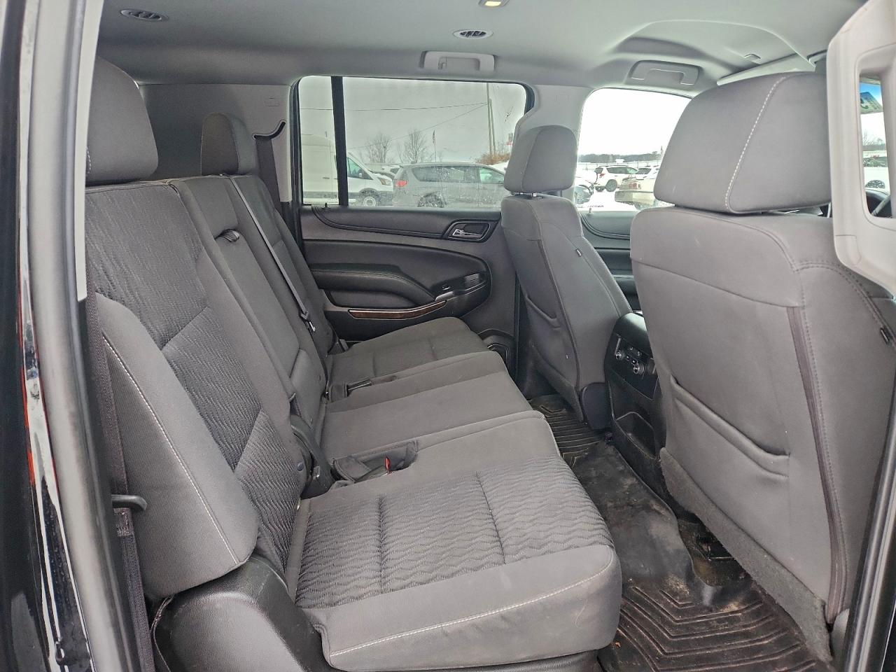 Chevrolet Suburban K1500 Ls Image 9