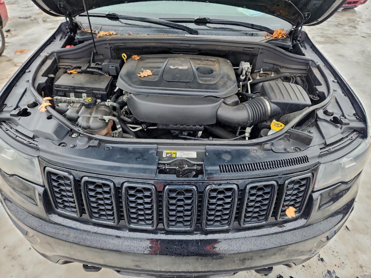 Jeep Grand Cherokee Laredo Image 11