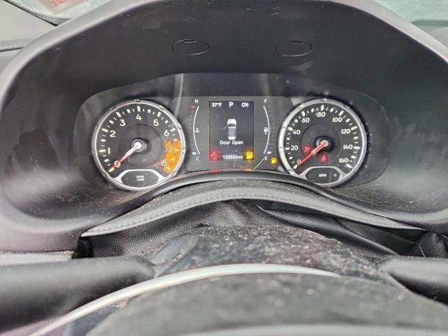 Jeep Renegade Latitude Image 3