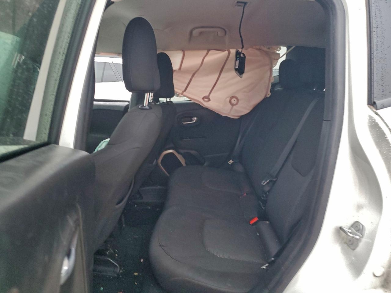 Jeep Renegade Latitude Image 11