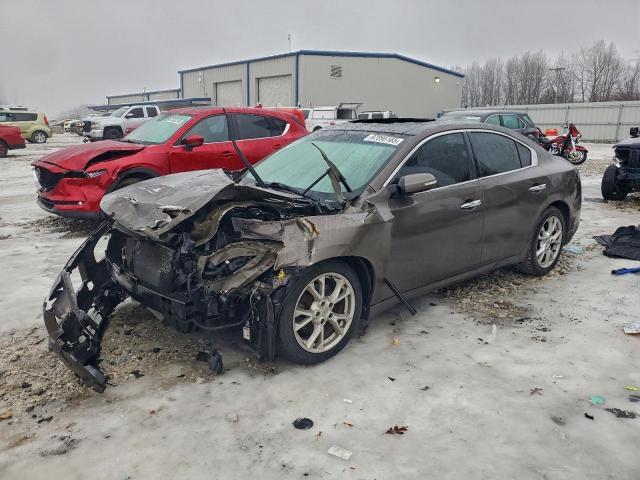  Salvage Nissan Maxima