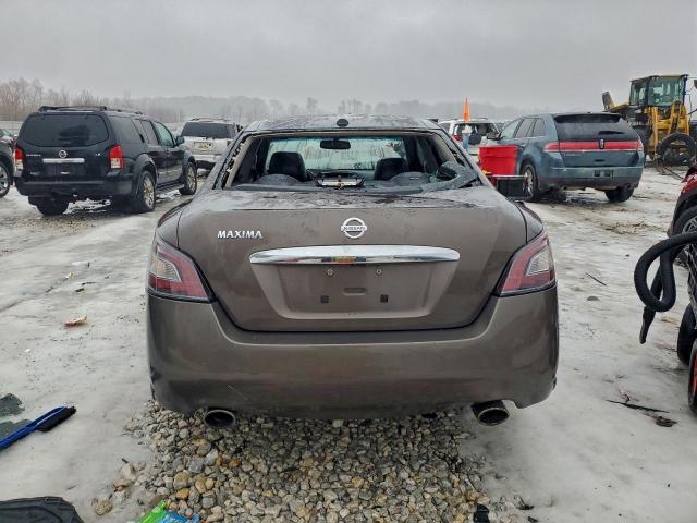 Nissan Maxima S Image 12