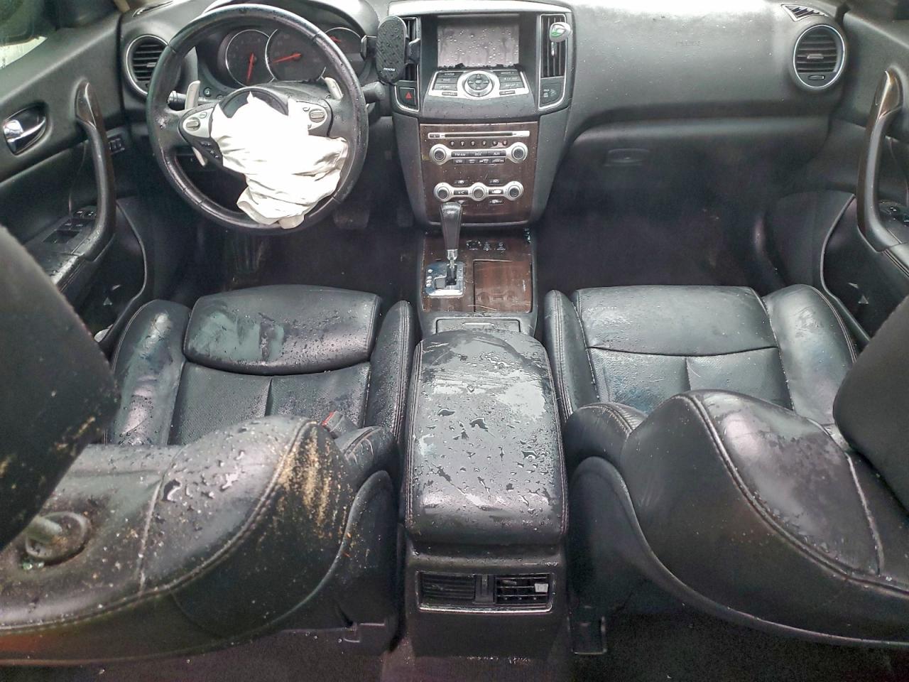 Nissan Maxima S Image 10