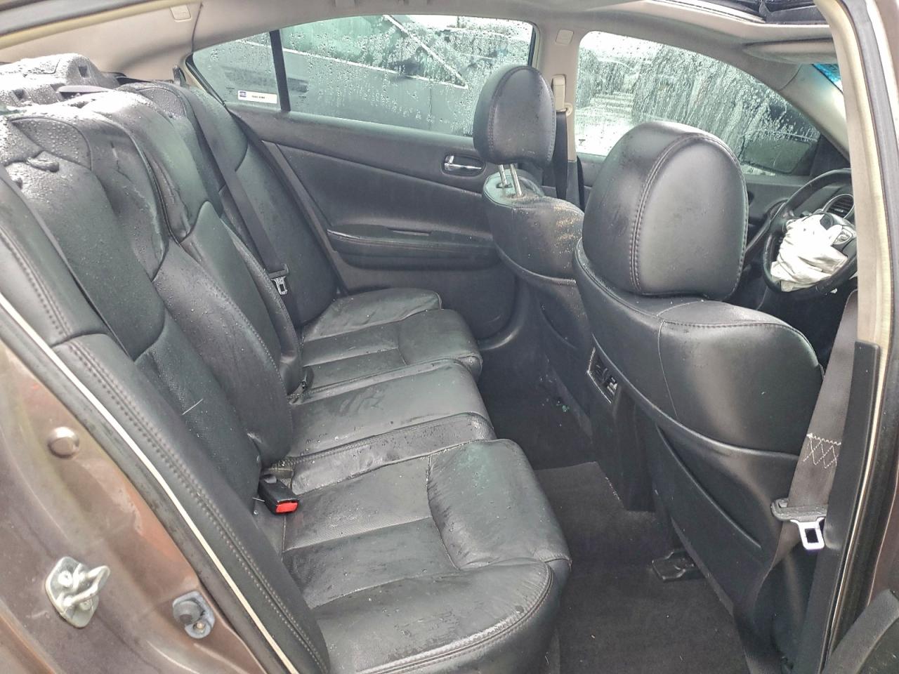 Nissan Maxima S Image 7