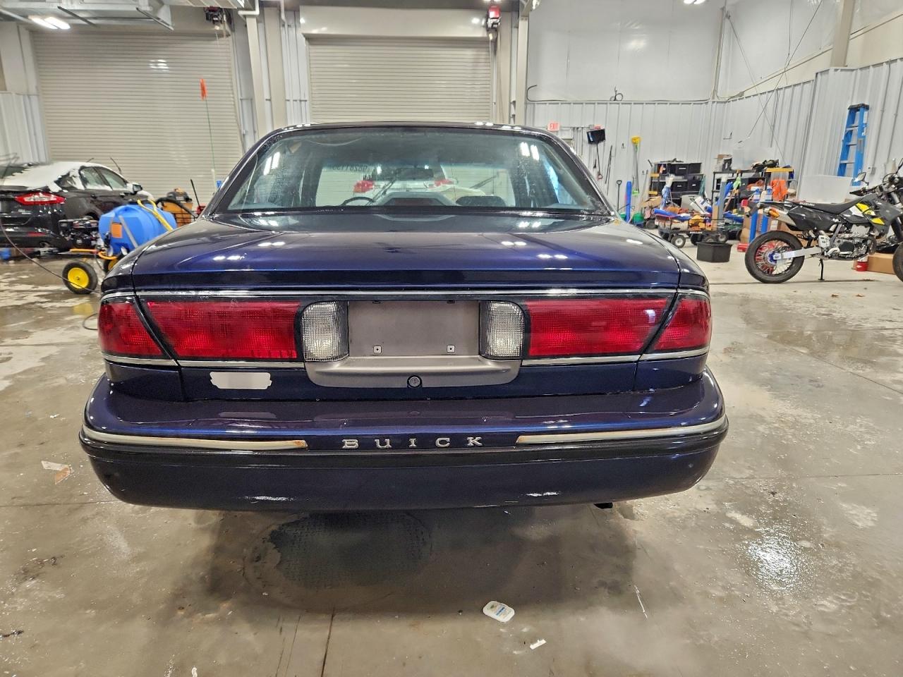 Buick LeSabre Custom Image 3