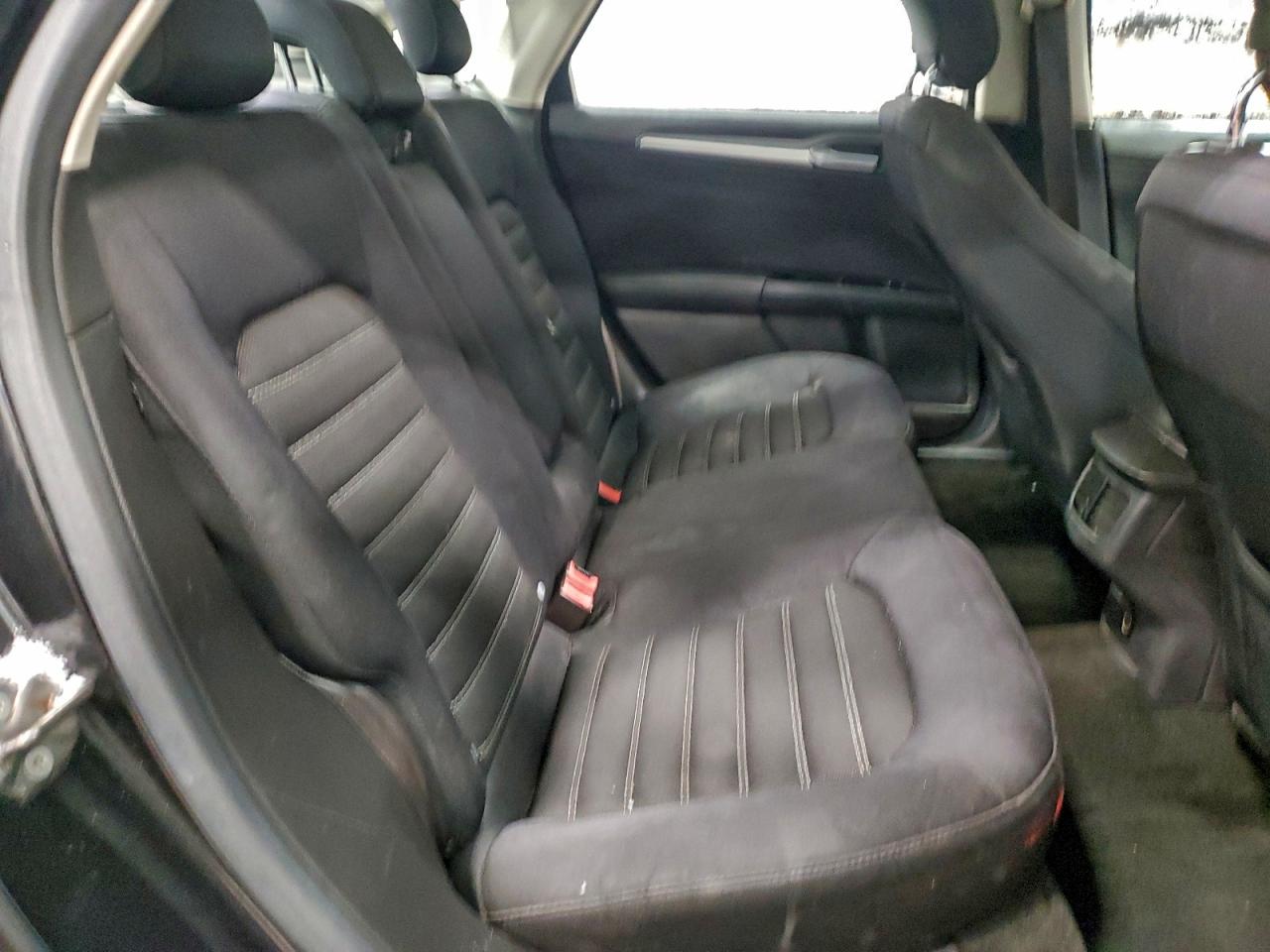 Ford Fusion Se Image 9