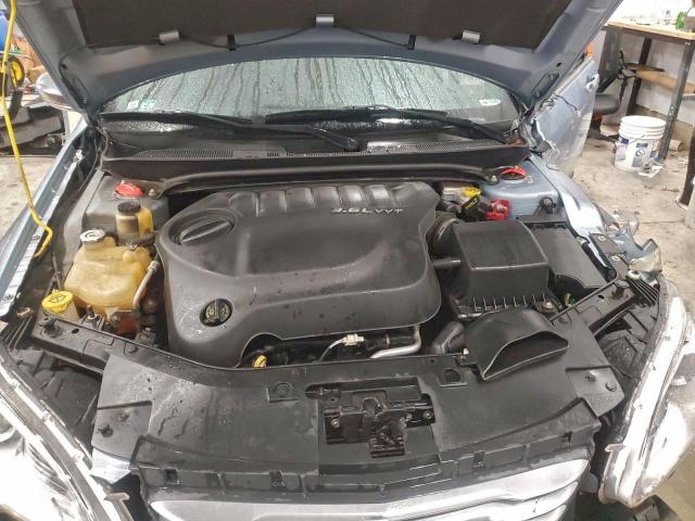 Chrysler 200 Limited Image 4