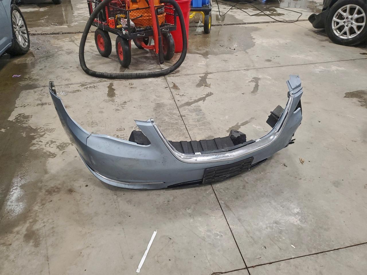 Chrysler 200 Limited Image 8