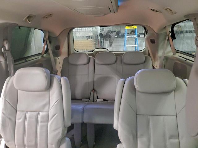 Chrysler Minivan Touring Image 11